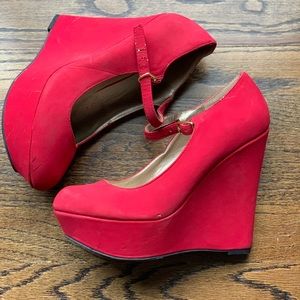Red wedge heel